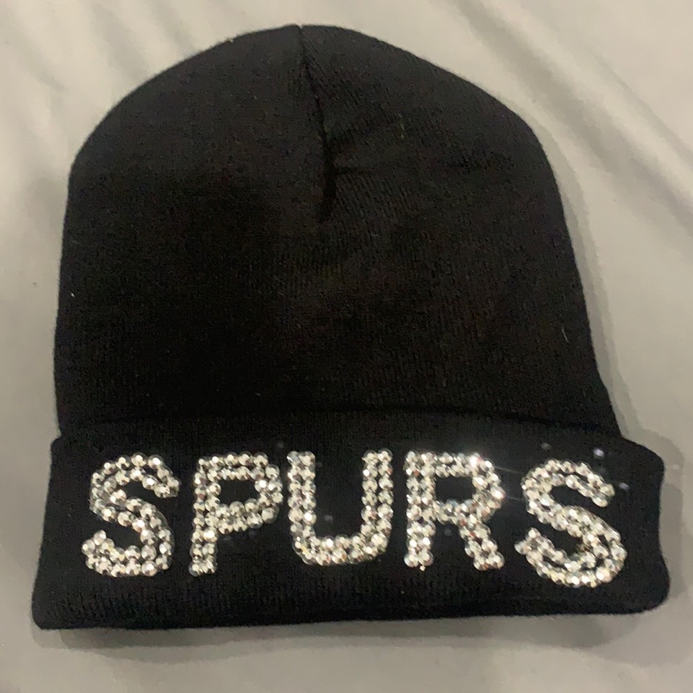 Spurs beanie